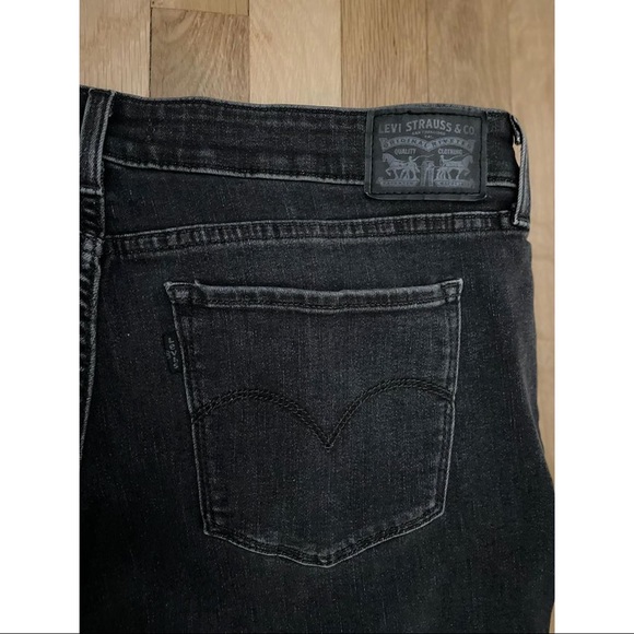 LEVI’S 711 Skinny Ankle Black -Washed Floral Embroidery Raw Hem Jeans - Picture 9 of 15